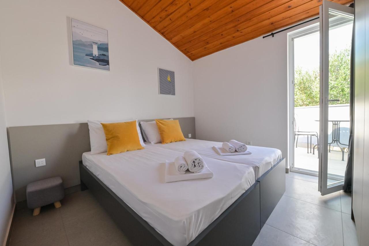 Ferienwohnung Double L House Novalja Zimmer foto